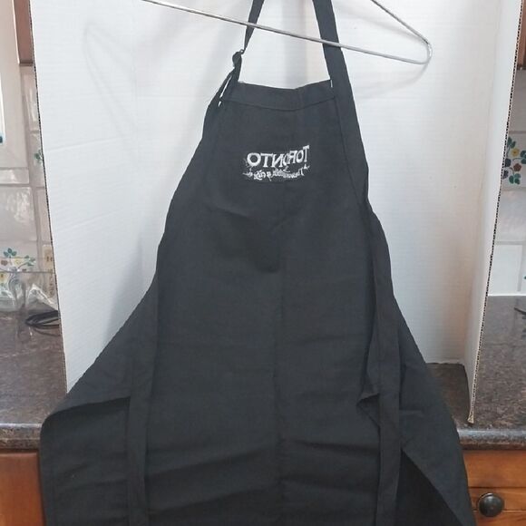 Black Toronto Apron - Picture 5 of 5